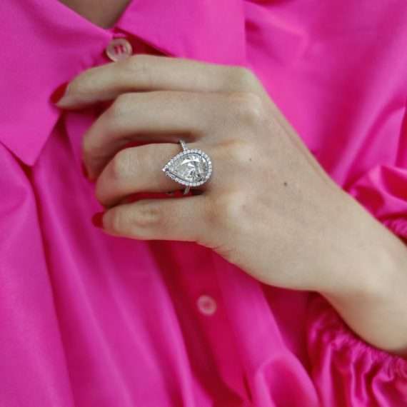 ring big pear cut diamond