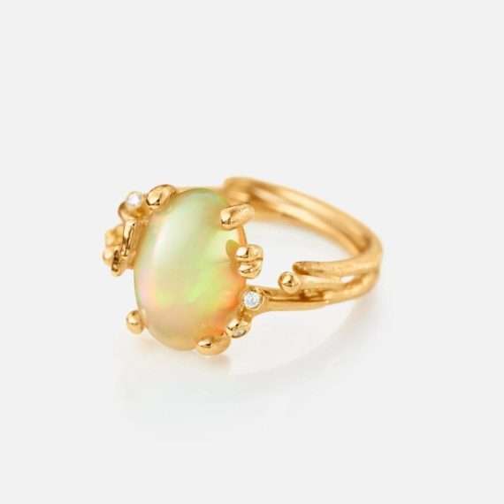 Ole Lynggaard Boho opal ring yellow gold